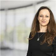 I give private lessons online tailored to students needs and interests.